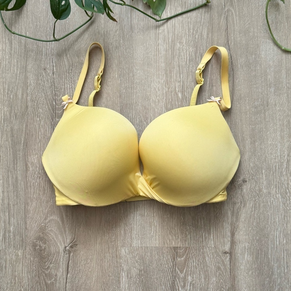 VS Victoria’s Secret Yellow Plunge Lined Bra size 32 DD